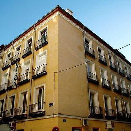 Hostal Camino Madrid Exterior photo